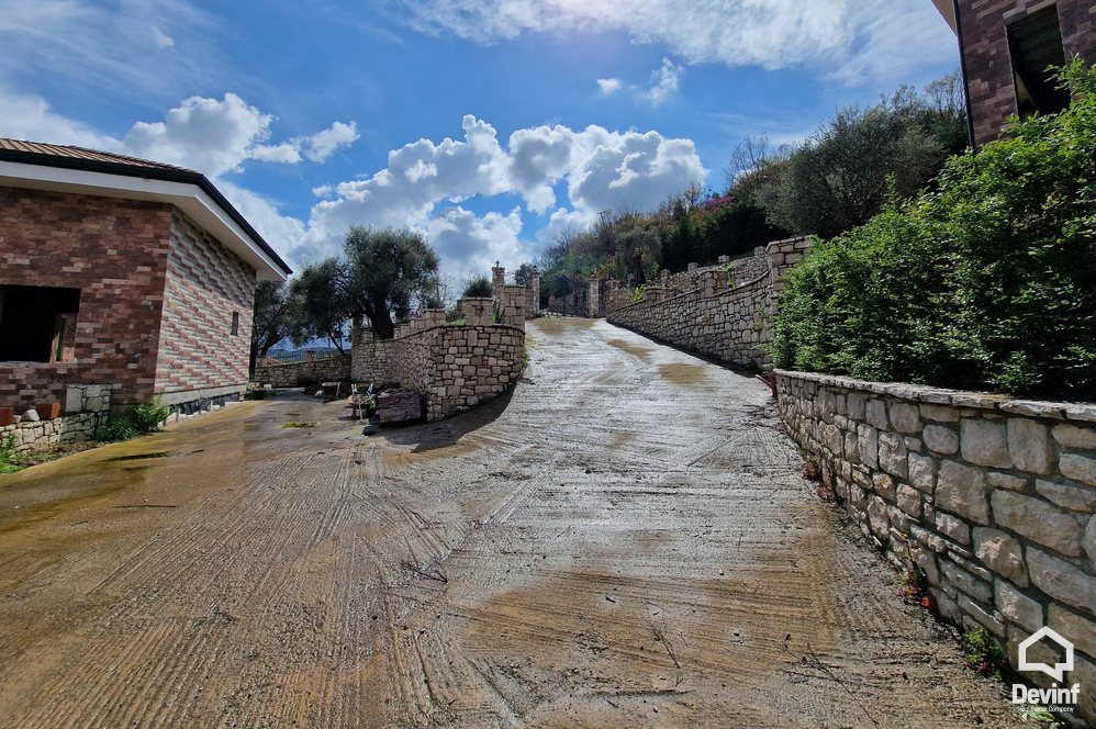 Tirane For Sale Villa Me shume se 4 dhoma Villa in Preza area Residential Complex Villa