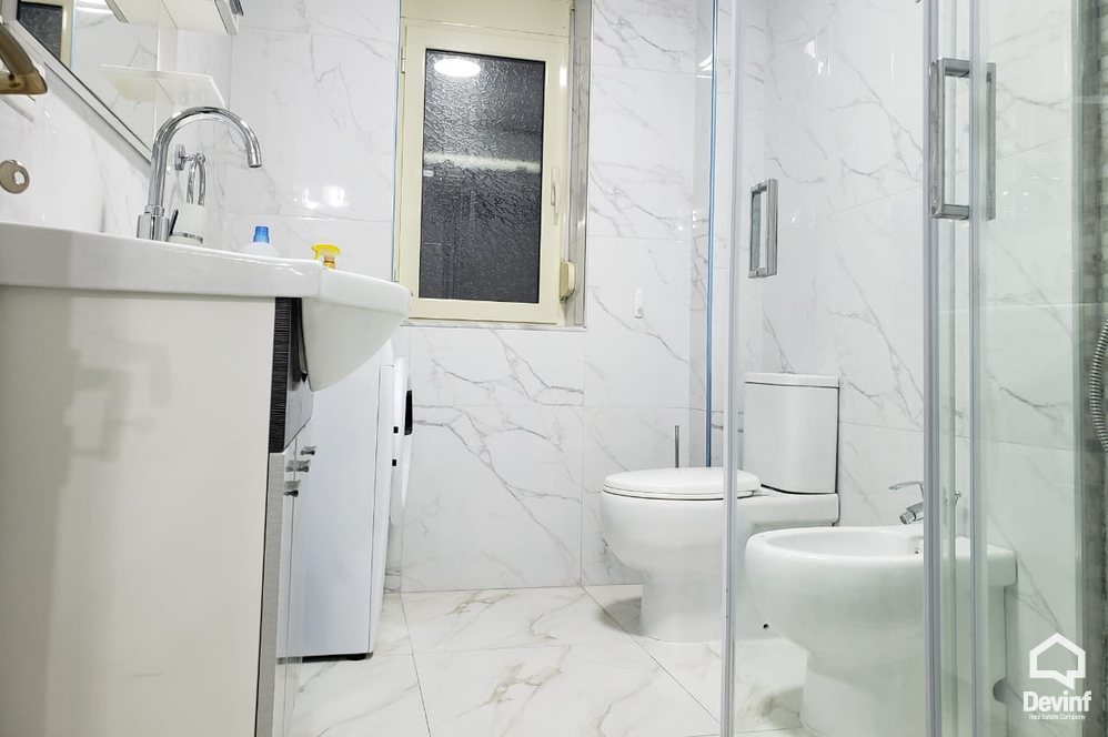 Tirane Qera Apartament 2+1+A Apartament ne Rr. Kavajes apartament