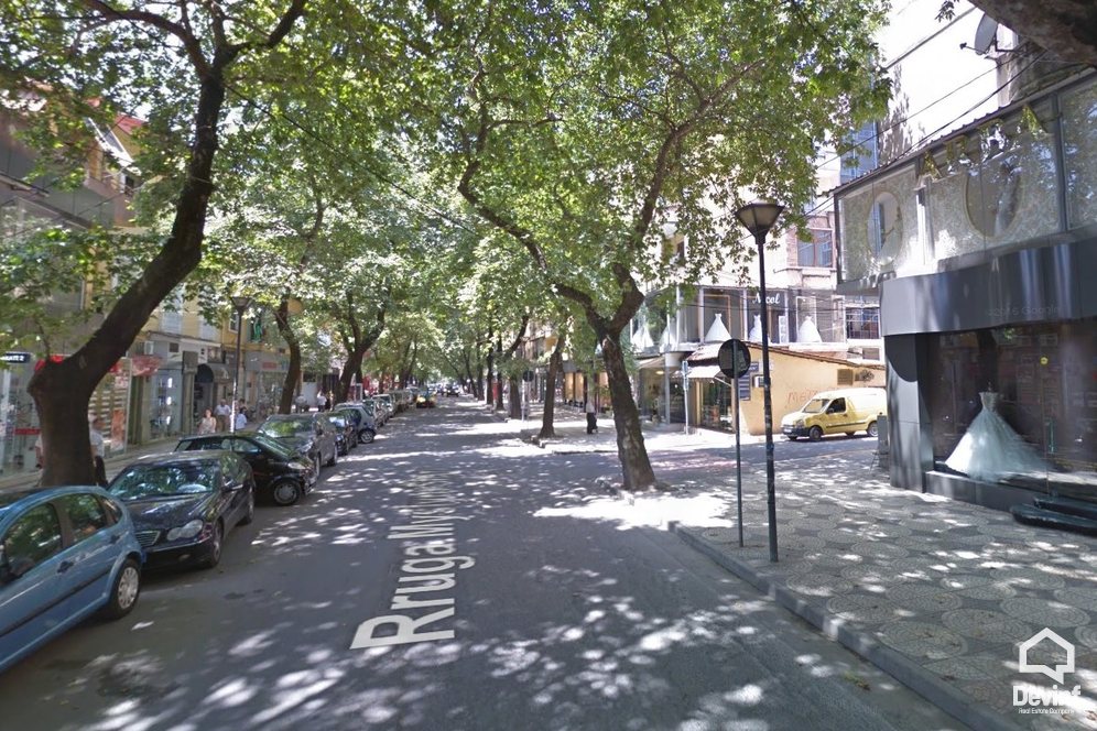 Tirane Shitje Dyqan  Rruga Myslym Shyri Zyre dyqan shitje tirane