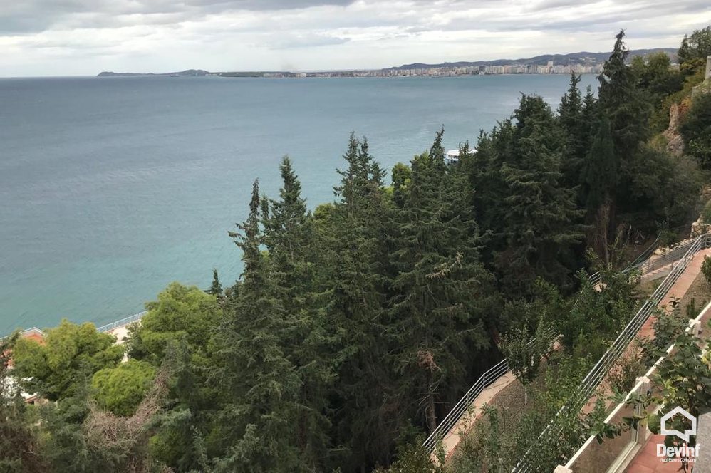 Vlore Shitje Vile 4+1+G Vila ndodhet ne Vlore bregdet kompleks rezidencial