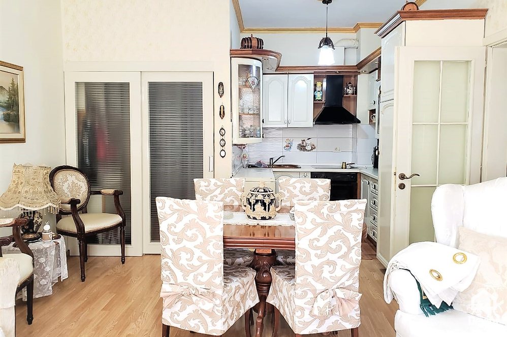 Tirane Shitje Apartament 2+1+A Rruga Frosina Plaku, prane shkolles Naim Frasheri apartament