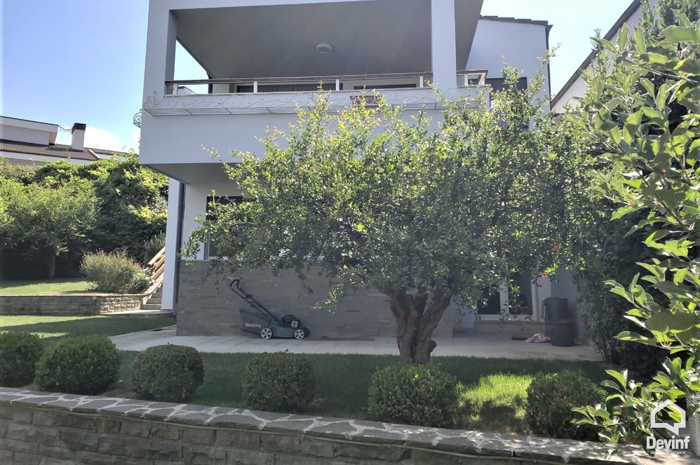 Tirane Qera Vile 3+1+G Ne nje kompleks residencial prane TEG vile kompleks rezidencial