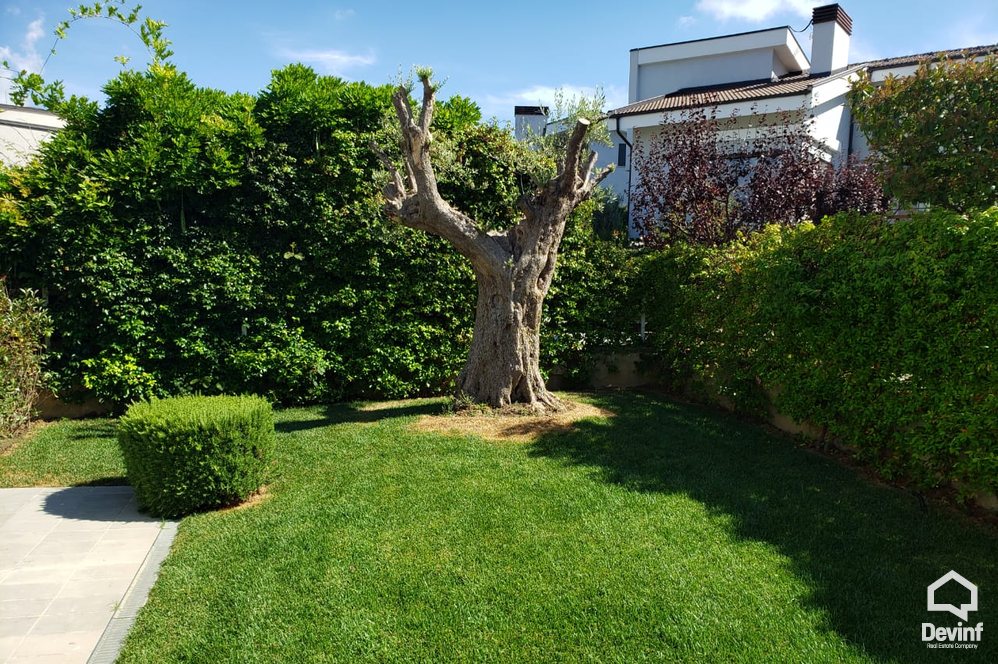 Tirane Qera Vile 3+1+G Ne nje kompleks residencial prane TEG vile kompleks rezidencial