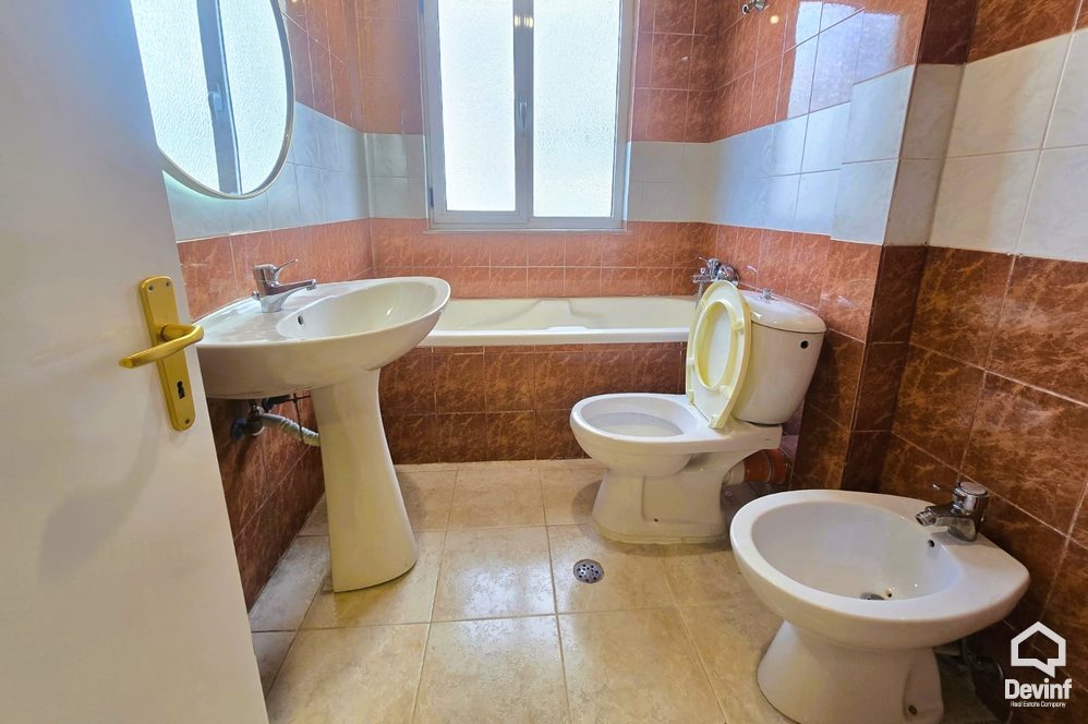 Tirane Qera Zyre 1+1 Zyre tek Sheshi Wilson apartament zyre