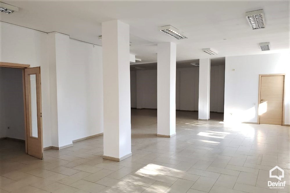 Tirane Qera Zyre  Zyre prane Ambasades se Shteteve te Bashkuara Te Amerikes, ne Rr. Elbasanir zyre