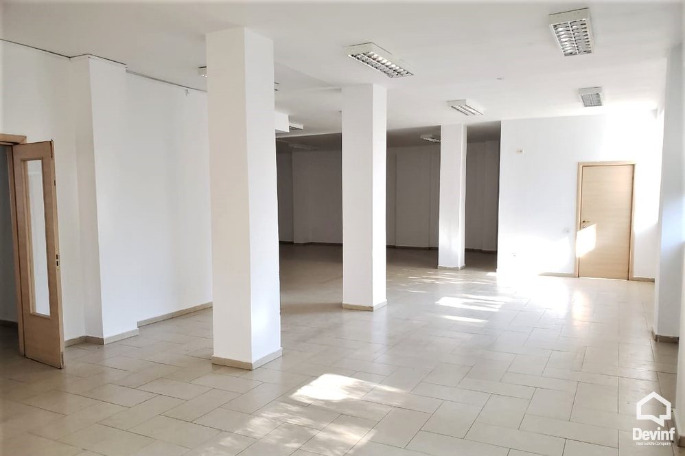 Tirane Qera Zyre  Zyre prane Ambasades se Shteteve te Bashkuara Te Amerikes, ne Rr. Elbasanir zyre