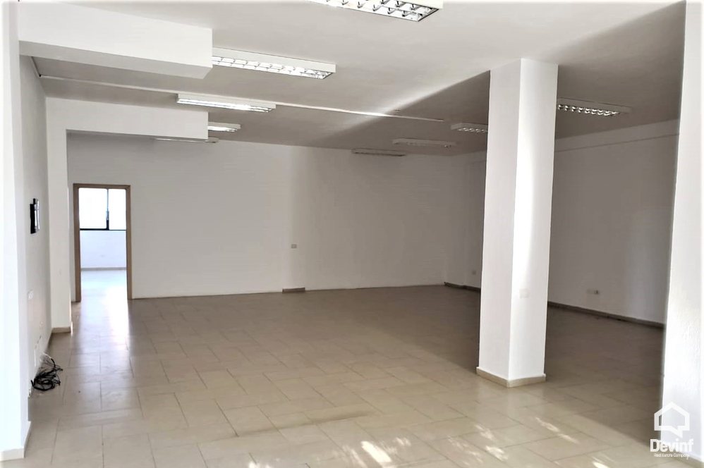 Tirane Qera Zyre  Zyre prane Ambasades se Shteteve te Bashkuara Te Amerikes, ne Rr. Elbasanir zyre