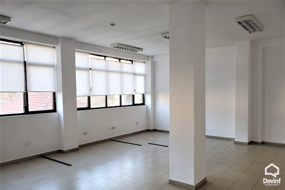 Tirane Qera Zyre  Zyre prane Ambasades se Shteteve te Bashkuara Te Amerikes, ne Rr. Elbasanir zyre