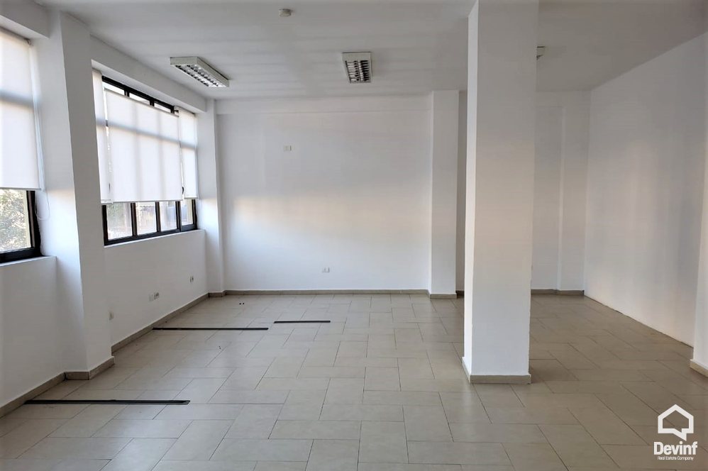 Tirane Qera Zyre  Zyre prane Ambasades se Shteteve te Bashkuara Te Amerikes, ne Rr. Elbasanir zyre