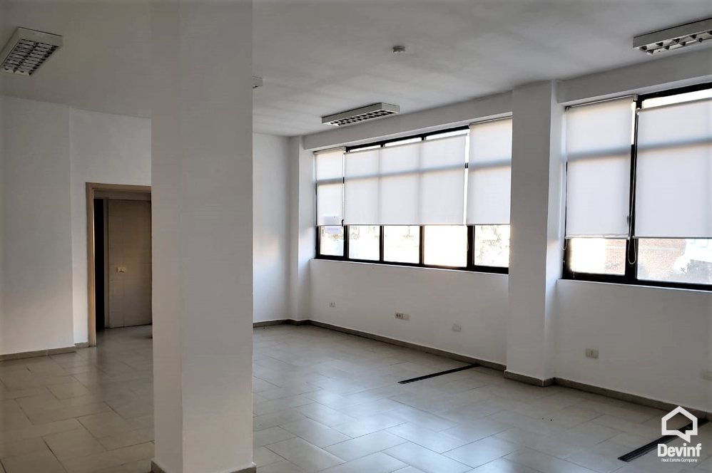 Tirane Qera Zyre  Zyre prane Ambasades se Shteteve te Bashkuara Te Amerikes, ne Rr. Elbasanir zyre