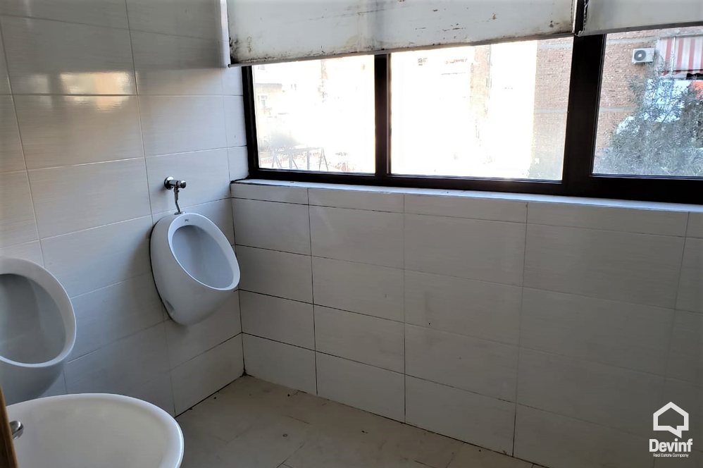 Tirane Qera Zyre  Zyre prane Ambasades se Shteteve te Bashkuara Te Amerikes, ne Rr. Elbasanir zyre