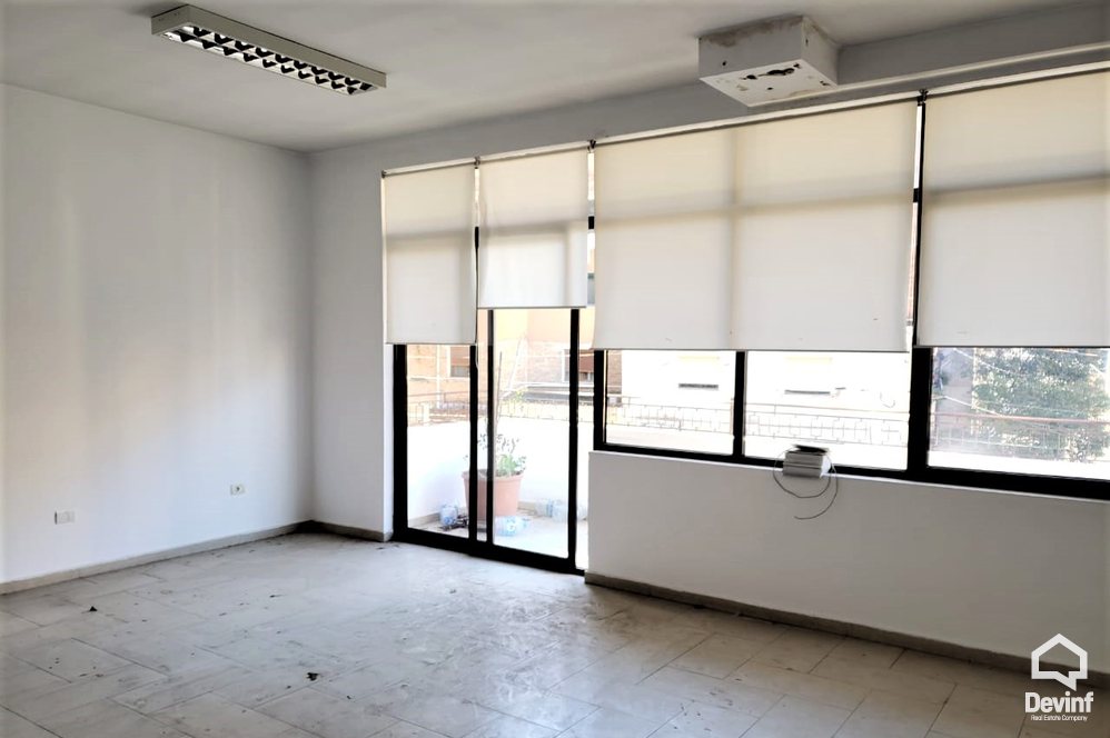 Tirane Qera Zyre  Zyre prane Ambasades se Shteteve te Bashkuara Te Amerikes, ne Rr. Elbasanir zyre