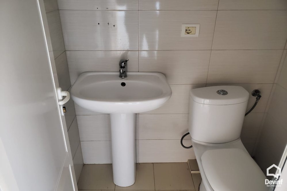 Tirane Qera Zyre  Zyre prane Ambasades se Shteteve te Bashkuara Te Amerikes, ne Rr. Elbasanir zyre