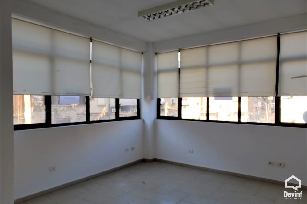 Tirane Qera Zyre  Zyre prane Ambasades se Shteteve te Bashkuara Te Amerikes, ne Rr. Elbasanir zyre