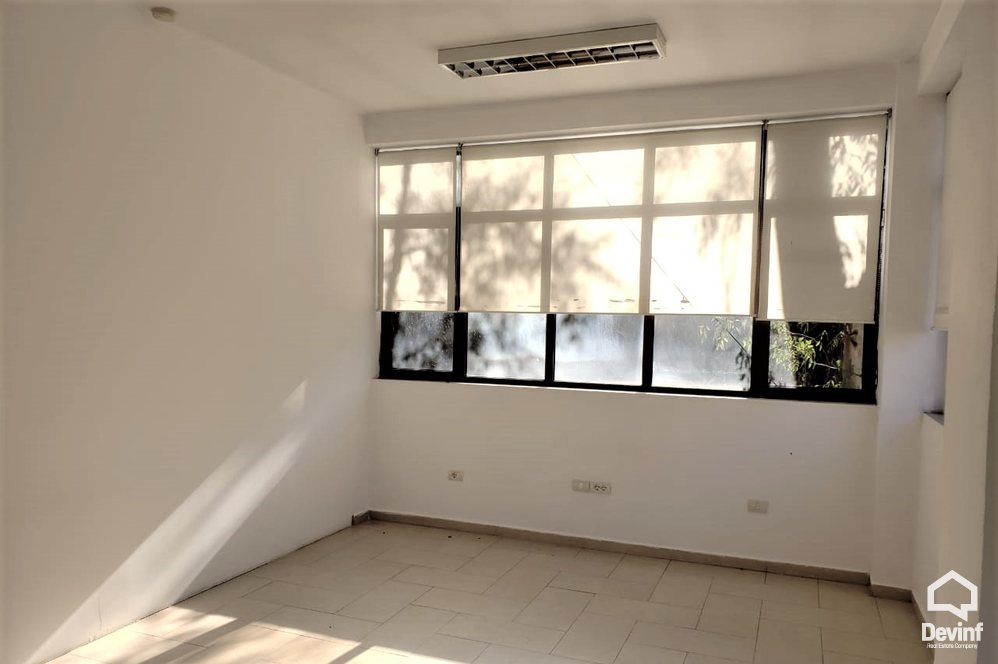 Tirane Qera Zyre  Zyre prane Ambasades se Shteteve te Bashkuara Te Amerikes, ne Rr. Elbasanir zyre