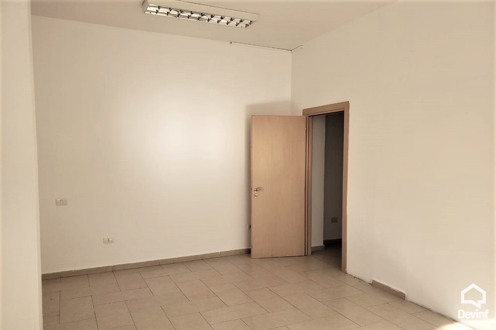 Tirane Qera Zyre  Zyre prane Ambasades se Shteteve te Bashkuara Te Amerikes, ne Rr. Elbasanir zyre