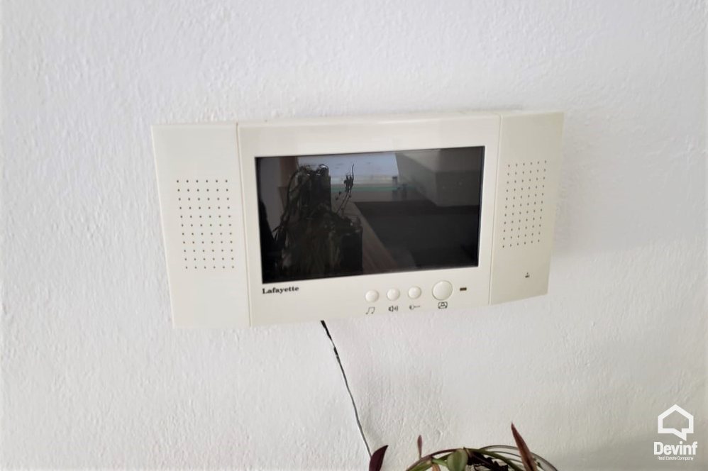 Tirane Qera Zyre  Zyre prane Ambasades se Shteteve te Bashkuara Te Amerikes, ne Rr. Elbasanir zyre