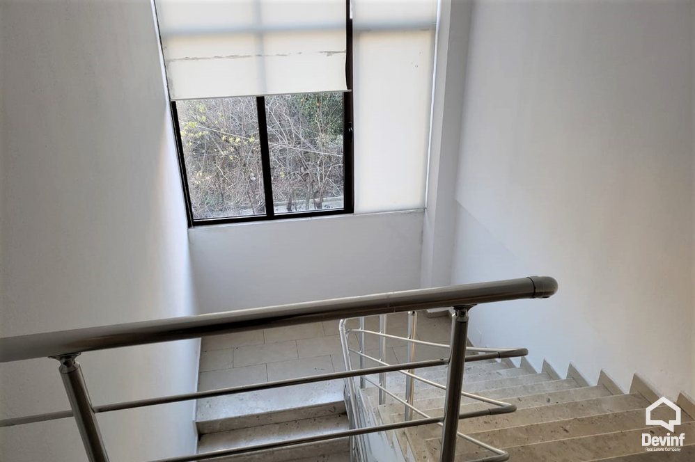 Tirane Qera Zyre  Zyre prane Ambasades se Shteteve te Bashkuara Te Amerikes, ne Rr. Elbasanir zyre