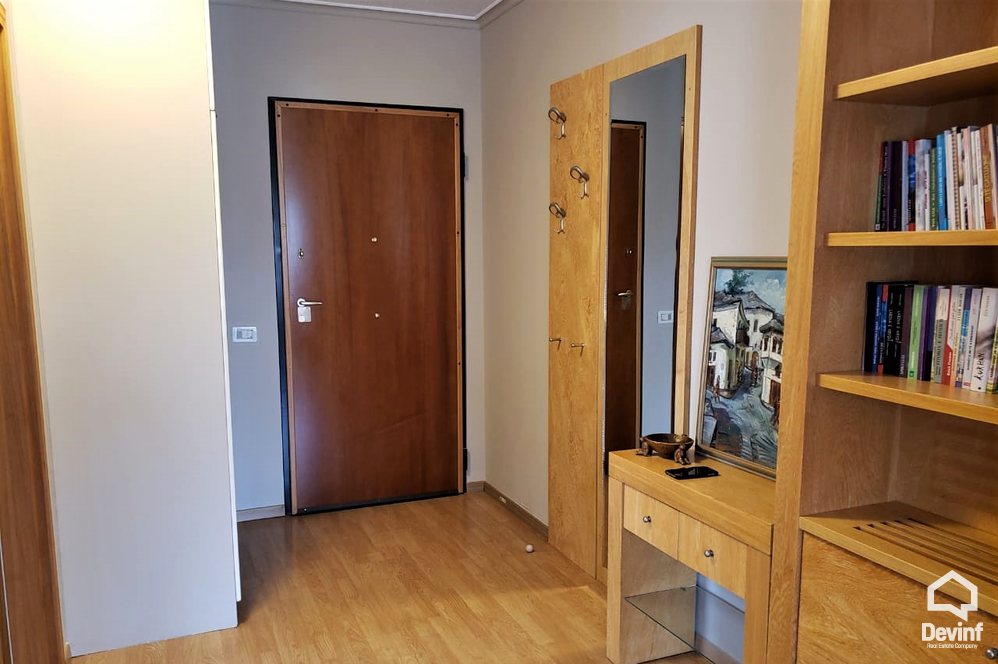 Tirane Qera Apartament 1+1 Ne Parkun e Madh te Liqenit, prane Stadiumit Air Albania apartament