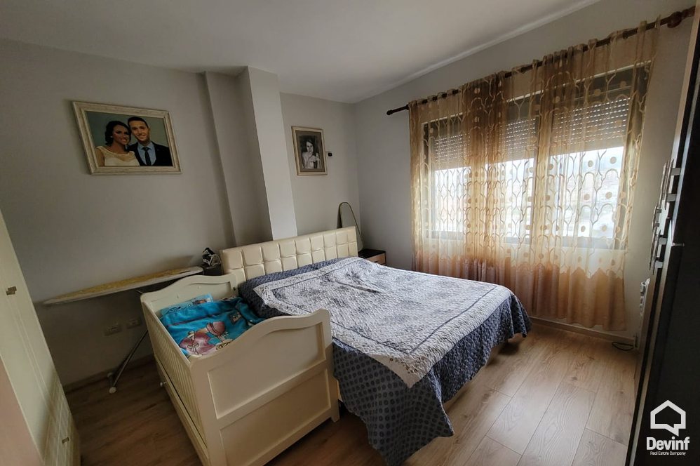 Tirane Qera Apartament 2+1+A Apartament prane Universitetit Mesdhetar apartament