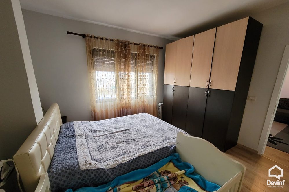 Tirane Qera Apartament 2+1+A Apartament prane Universitetit Mesdhetar apartament