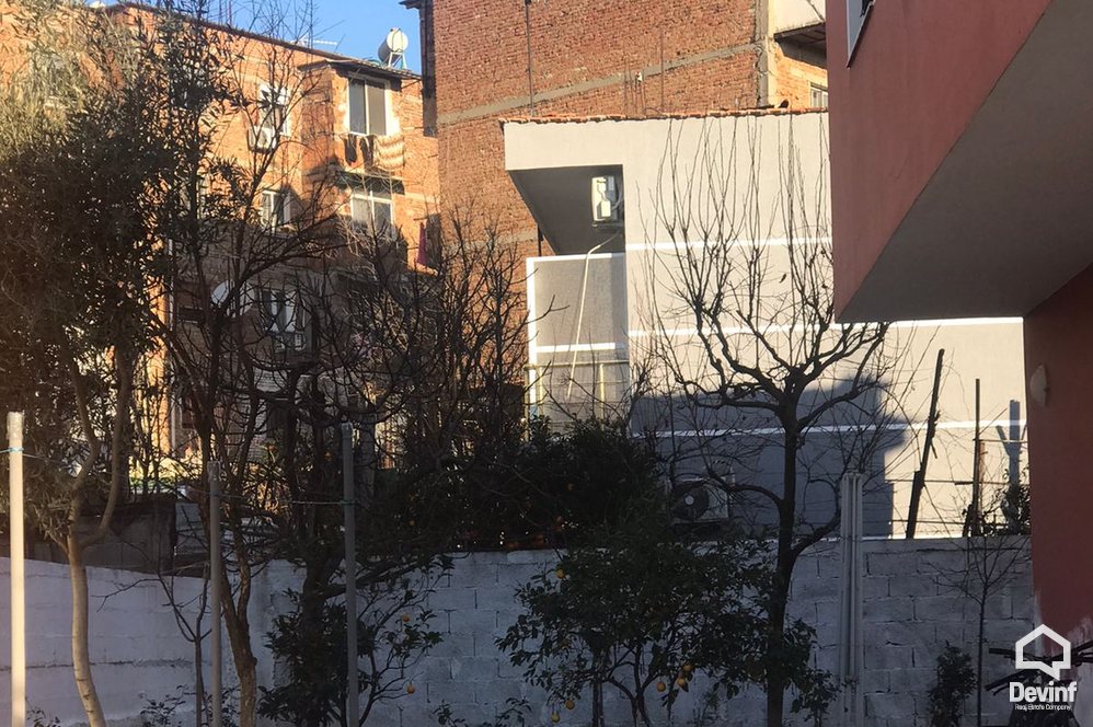 Tirane Shitje Vile Me shume se 4 dhoma Vile ne Koder-Kamez prane Institutit Bujqesor vile