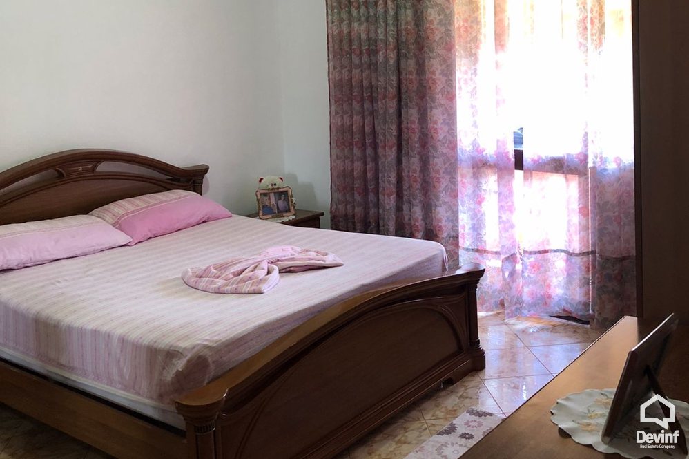 Tirane Shitje Vile Me shume se 4 dhoma Vile ne Koder-Kamez prane Institutit Bujqesor vile