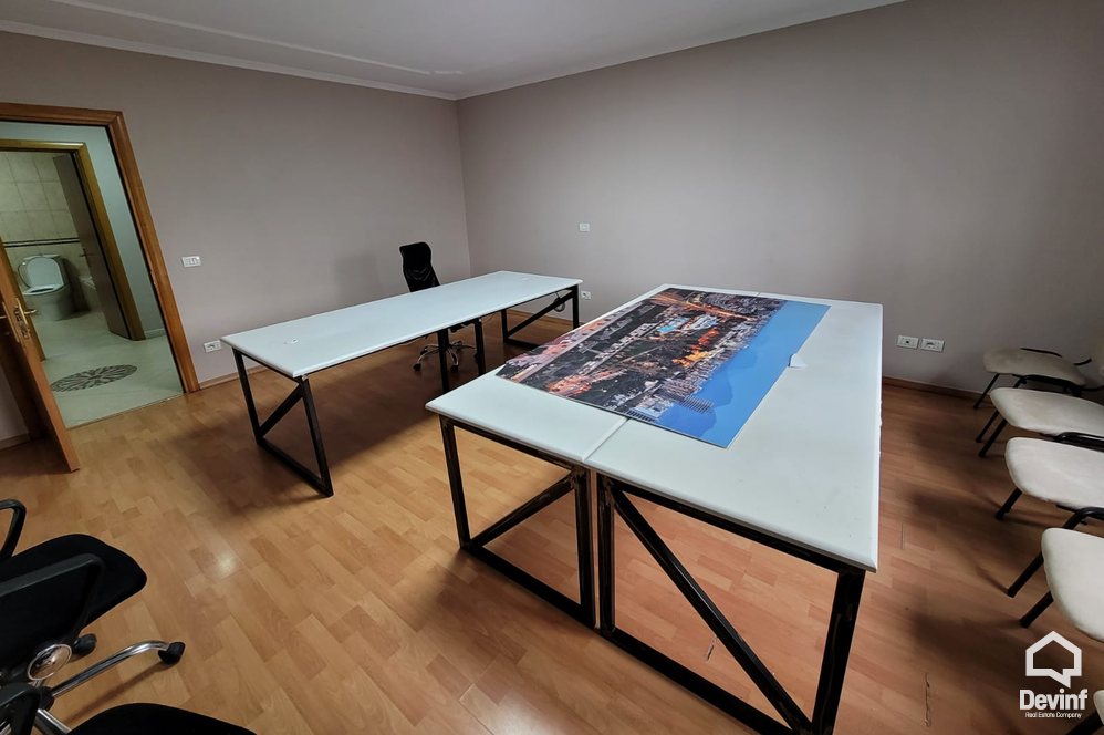 Tirane For Rent Office 3+1 Office in the center of Tirana, 2 minutes far from Scanderbeg Square Office klinike dentare qender masazhi Noter zyre avokati
