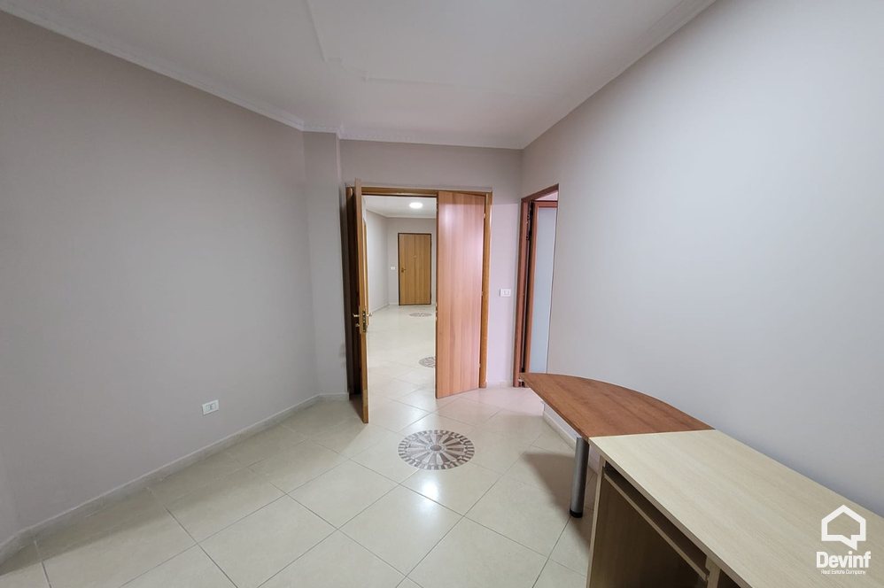 Tirane For Rent Office 3+1 Office in the center of Tirana, 2 minutes far from Scanderbeg Square Office klinike dentare qender masazhi Noter zyre avokati