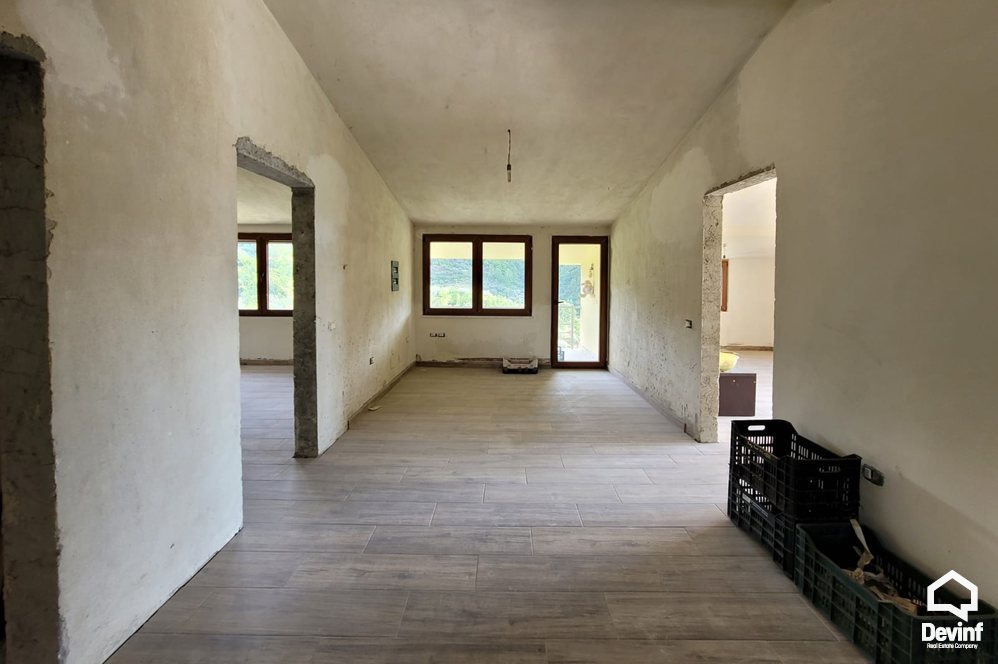 Tirane For Sale Villa Me shume se 4 dhoma Marikaj Village Villa shtepi fshat