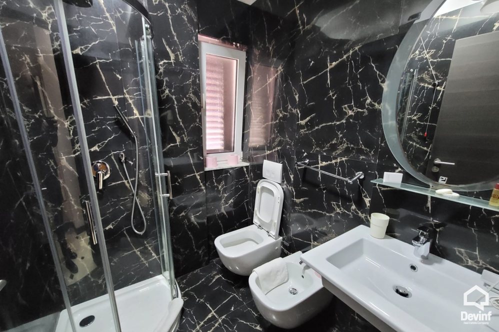 Tirane Shitje Hotel  Rruga Elbasanit, prane vilave Gjermane hotel zyra