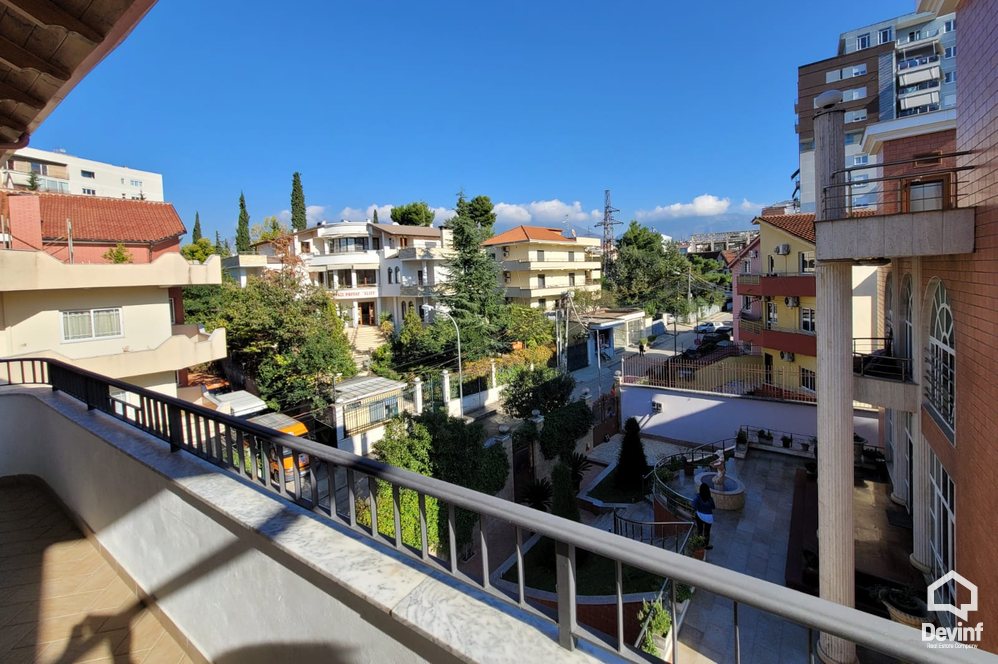 Tirane Shitje Hotel  Rruga Elbasanit, prane vilave Gjermane hotel zyra