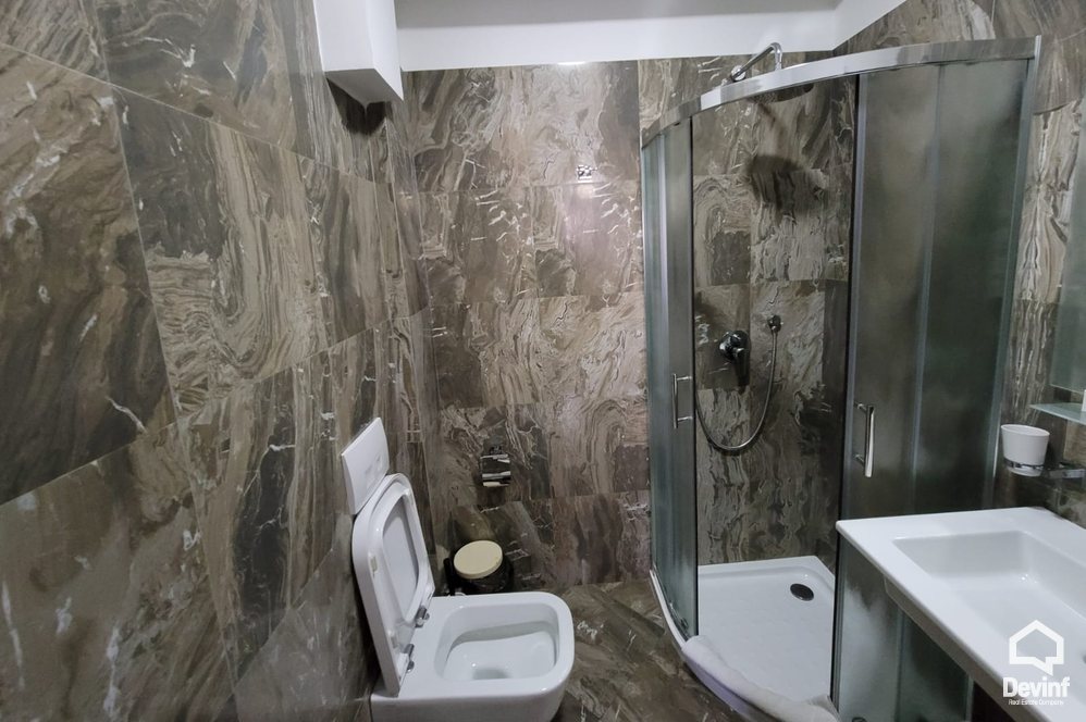 Tirane Shitje Hotel  Rruga Elbasanit, prane vilave Gjermane hotel zyra