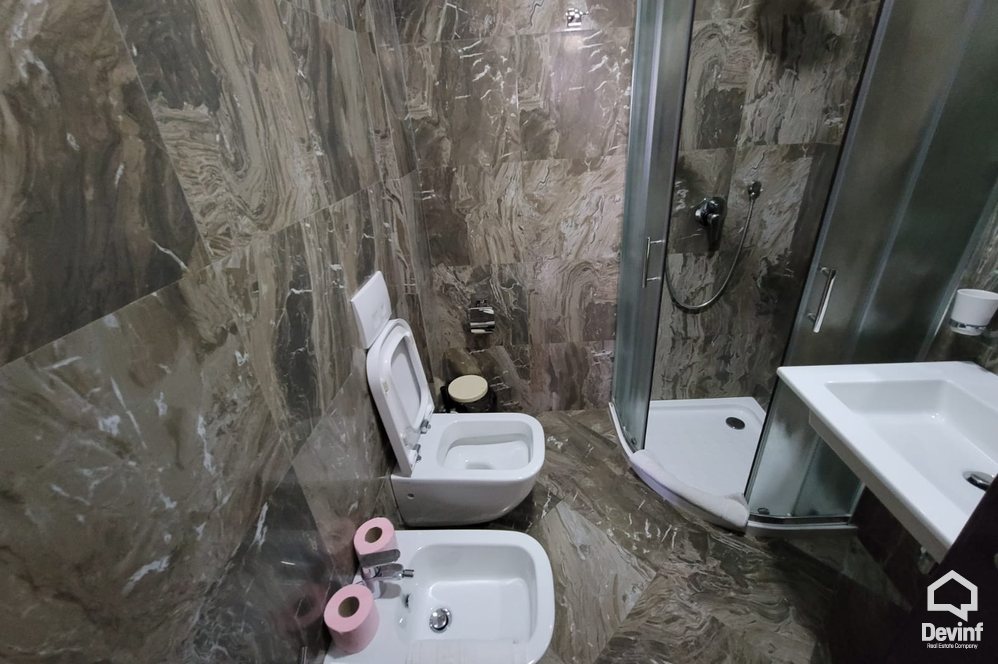 Tirane Shitje Hotel  Rruga Elbasanit, prane vilave Gjermane hotel zyra