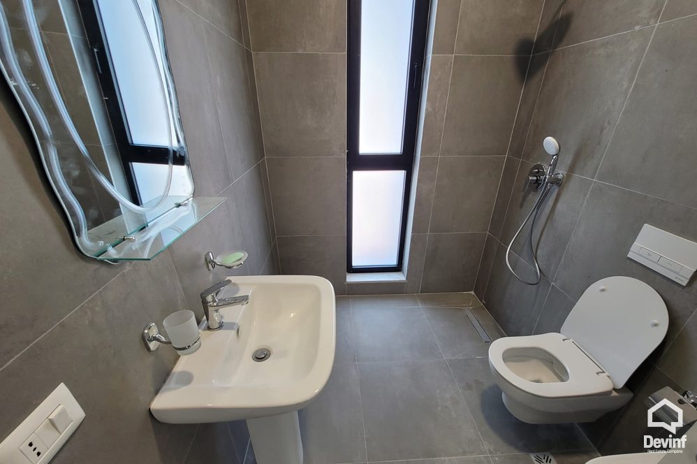 Tirane Qera Apartament 2+1 Apartament ne Rr. Myslym Shyri apartament zyre