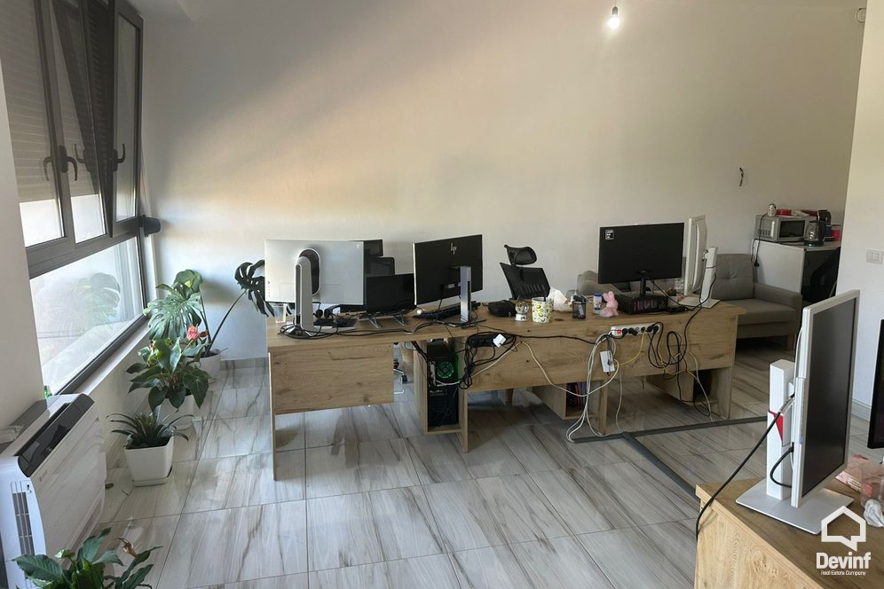 Tirane Qera Apartament 2+1 Zyre ne Rrugen Ali Demi apartament zyre