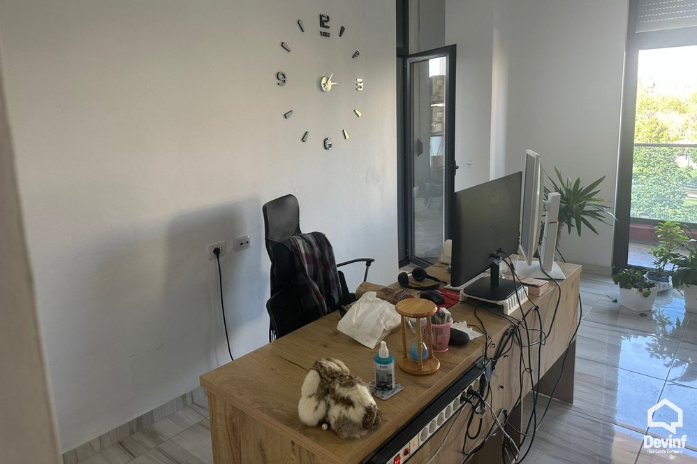 Tirane Qera Apartament 2+1 Zyre ne Rrugen Ali Demi apartament zyre