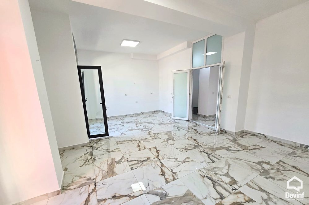 Tirane Qera Apartament 2+1 Apartament/zyre ne Rrugen Ali Demi apartament zyre