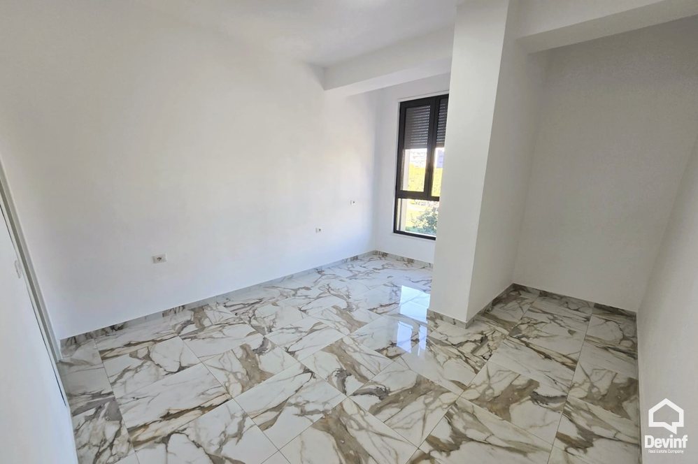 Tirane Qera Apartament 2+1 Apartament/zyre ne Rrugen Ali Demi apartament zyre