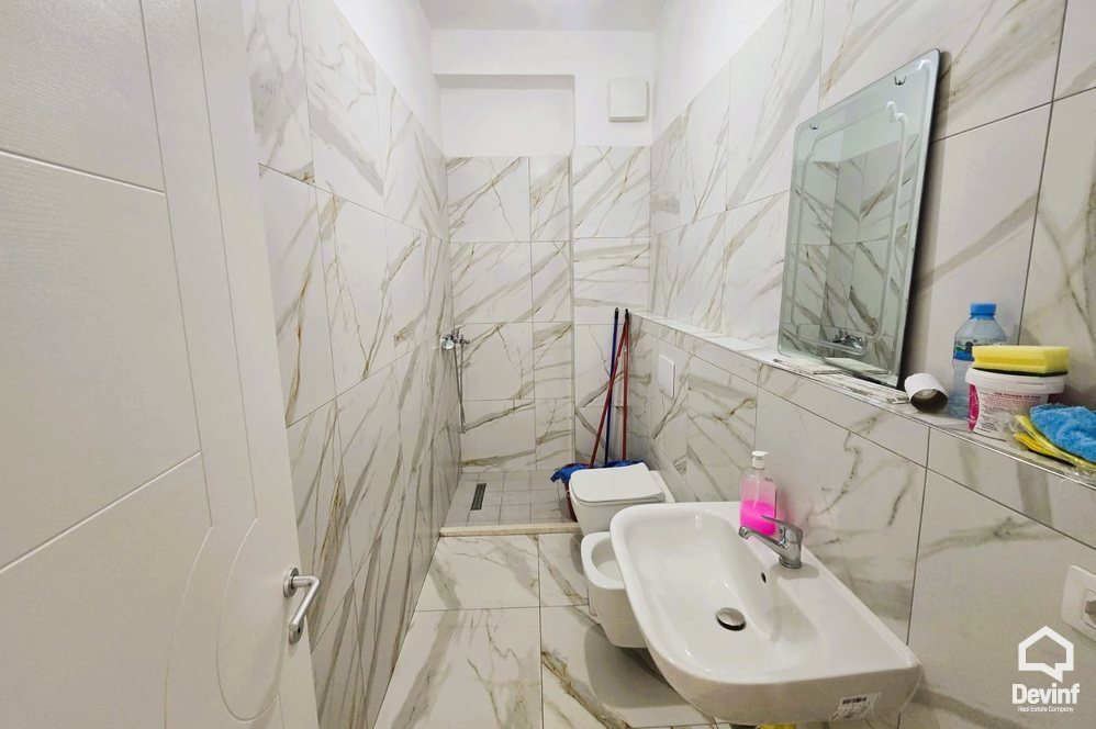 Tirane Qera Apartament 2+1 Apartament/zyre ne Rrugen Ali Demi apartament zyre