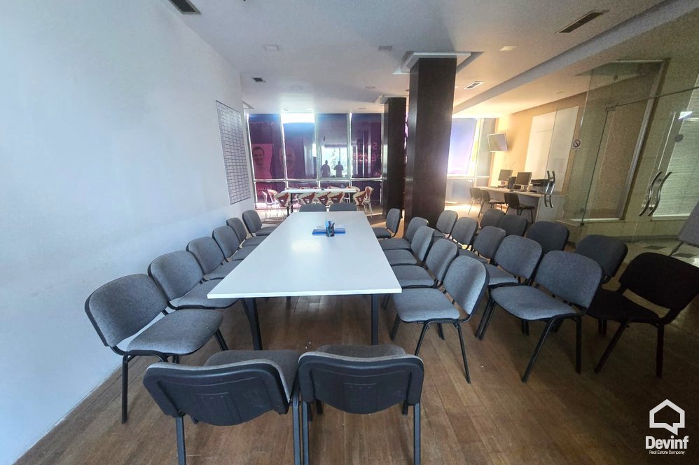 Tirane For Rent Office Office in Xhanfize Keko Street Office klinke