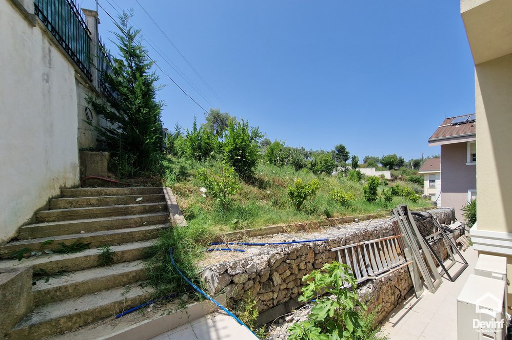 Tirane For Rent Villa Me shume se 4 dhoma Villa in the Farka area, only 5 kilometers from the center of Tirana Villa