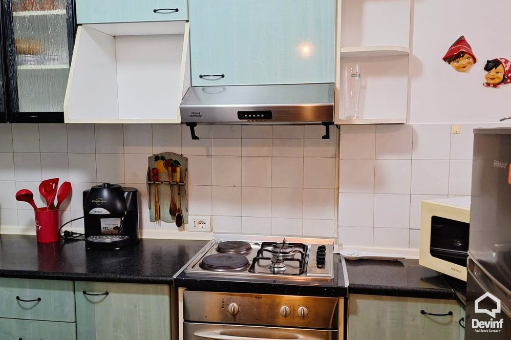 Tirane Qera Apartament 2+1 Apartament tek blloku 1 Maji, ne krah te zones se Bllokut apartament