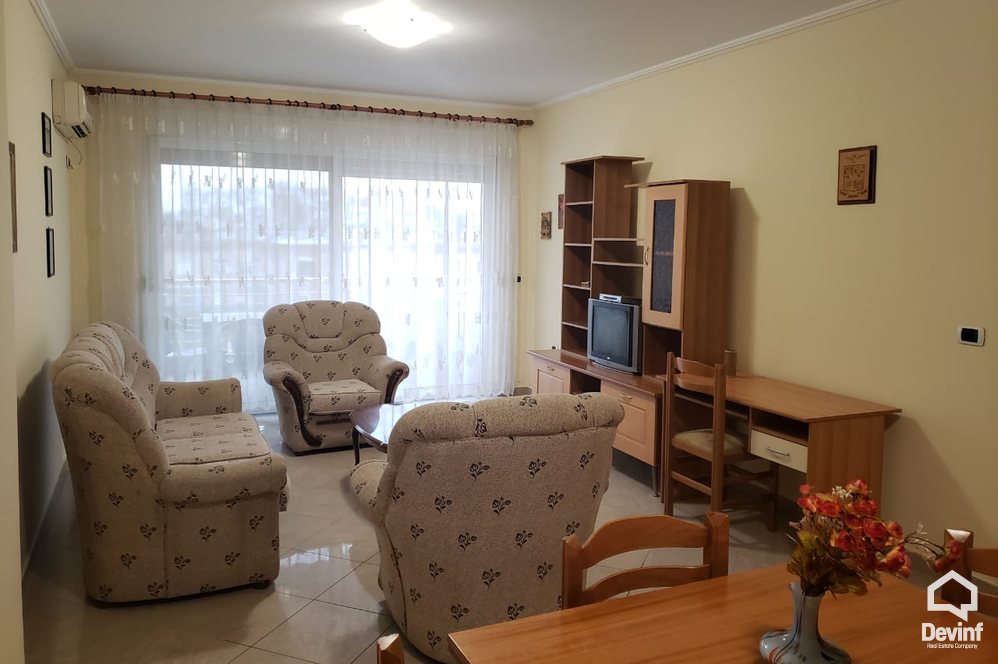 Tirane Qera Apartament 1+1 Apartament ne nje ndertim te ri i cili ndodhet ne zonen e ish Bllokut apartament