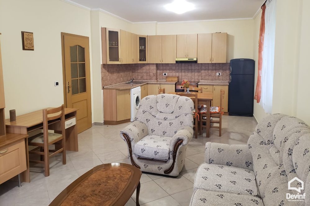 Tirane Qera Apartament 1+1 Apartament ne nje ndertim te ri i cili ndodhet ne zonen e ish Bllokut apartament