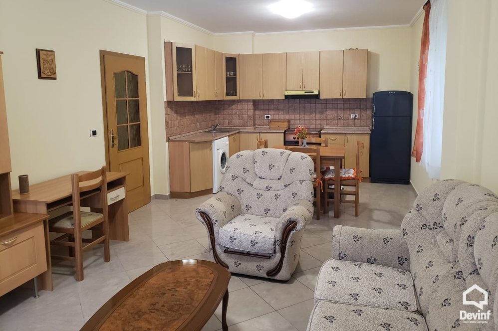Tirane Qera Apartament 1+1 Apartament ne nje ndertim te ri i cili ndodhet ne zonen e ish Bllokut apartament