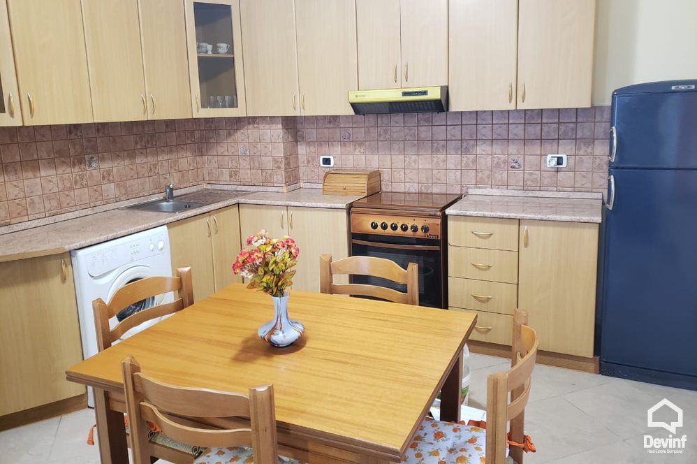 Tirane Qera Apartament 1+1 Apartament ne nje ndertim te ri i cili ndodhet ne zonen e ish Bllokut apartament