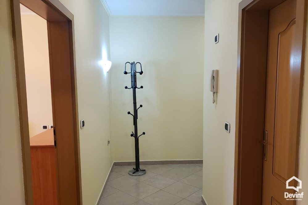 Tirane Qera Apartament 1+1 Apartament ne nje ndertim te ri i cili ndodhet ne zonen e ish Bllokut apartament