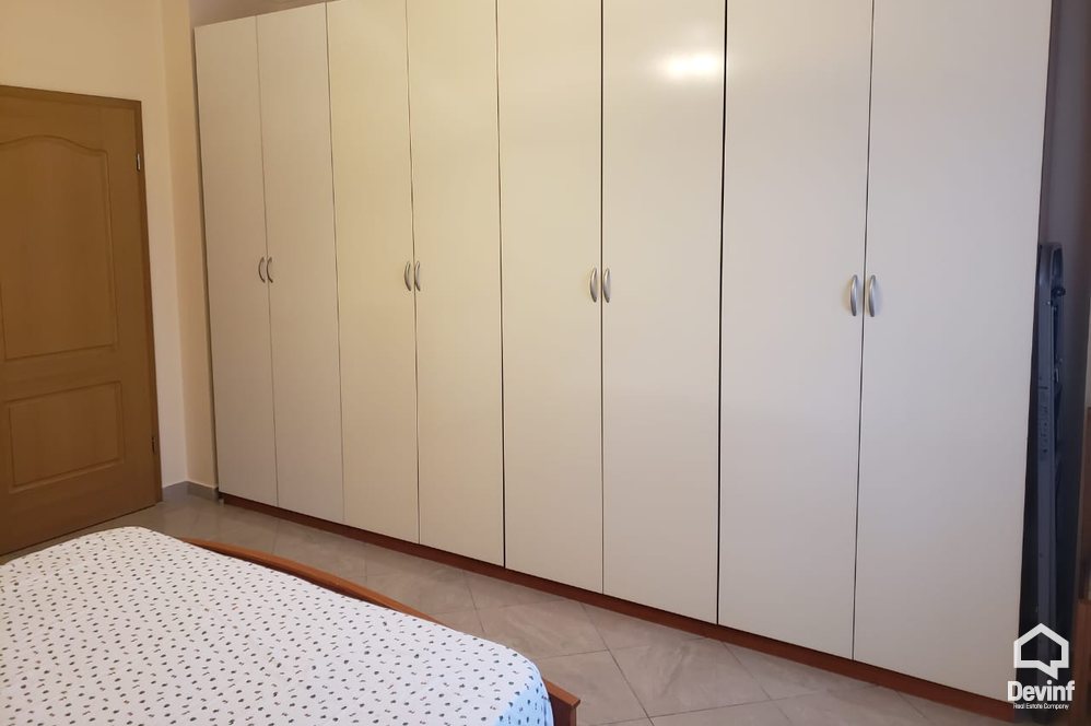 Tirane Qera Apartament 1+1 Apartament ne nje ndertim te ri i cili ndodhet ne zonen e ish Bllokut apartament
