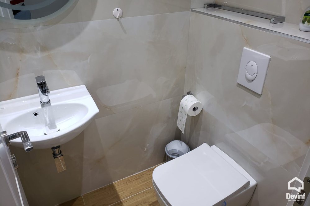 Tirane Qera Apartament 2+1+A Apartament ne zonen e Bllokut apartament